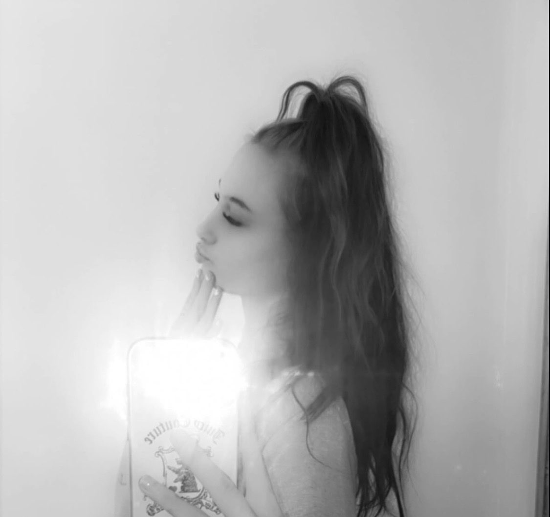 SarahFantasyx's tweet photo. Let me Be on Your mind For the Day 🤍✨ Dm For Slutty Content #Buyingcontent #Cnc #Nolimit #Cute #Findom #Secretseller https://t.co/pQHgLImfJk