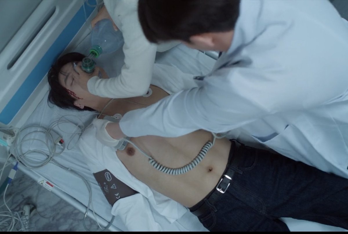 fall_bobby's tweet photo. I feel that too, however he should have a big ass scar from the sternotomy necessary to perform a heart trasplant. Plus that nurse should be dead due to the electric shock from the desfibrillation.
#spookyinloveep6 #spookyinloveep4 https://t.co/3MOGj58SSO