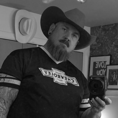 bearstudson tweet picture
