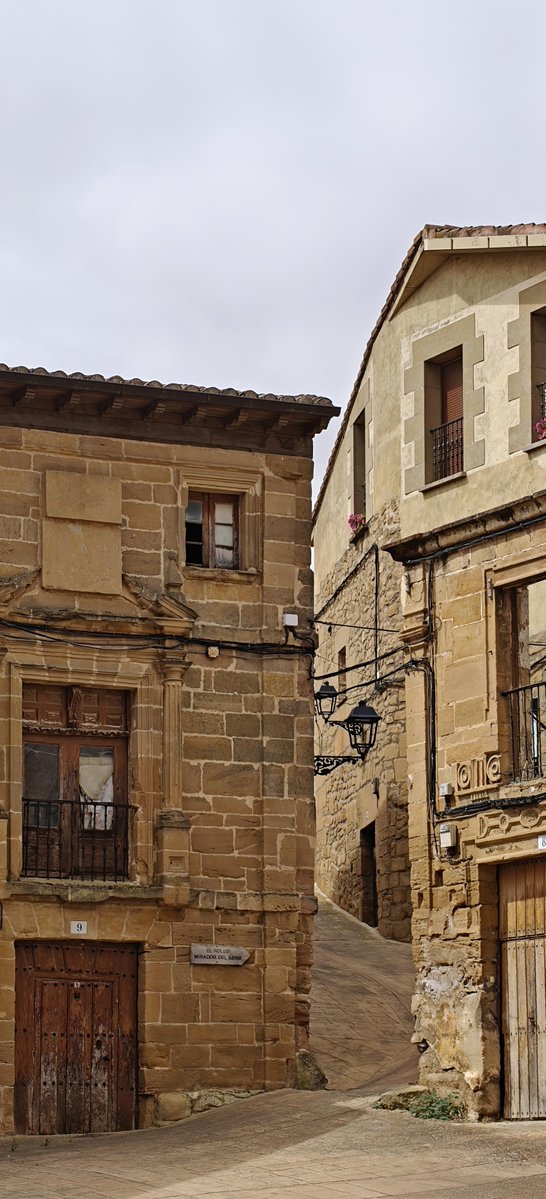 RaulGCoto's tweet photo. #Briñas #BriñasLaRioja #LaRioja #Rioja #RiojaWine #Enoturismo #VinoRioja #LaRiojaTurismo #RiojaAlta #PuebloConEncanto #Viñedos #TurismoRural #Vino #Winelover #España #Haro #BodegasRioja #DescubreLaRioja #PaisajesDeLaRioja #TurismoEspaña https://t.co/3OAsNRYC1S