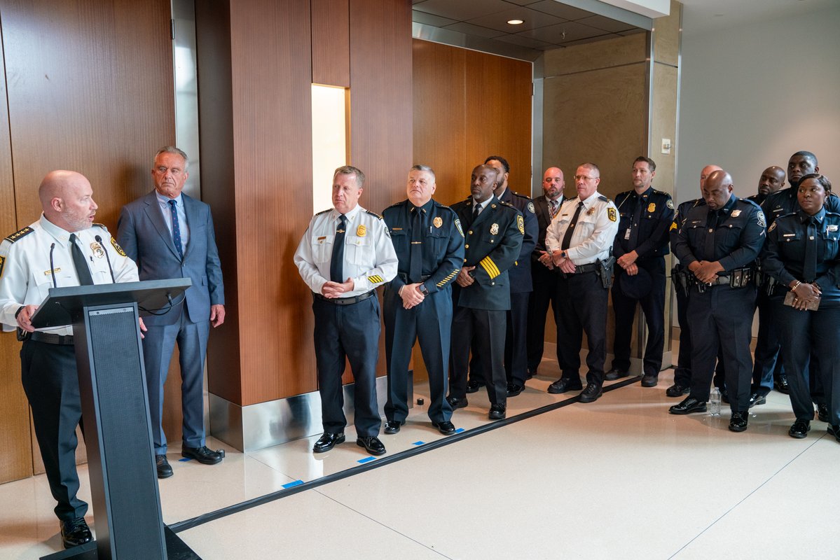 SecKennedy's tweet photo. Today, we honored Officer David Rose's extraordinary courage, service, and sacrifice by dedicating a memorial roadway and plaque in his memory, ensuring his legacy will continue to inspire all who enter the CDC campus. We also recognized the law enforcement officers, first responders, and public servants who ran toward danger that day, and we reaffirmed our gratitude for all who serve with courage, integrity, and selflessness.

On behalf of President Trump, the Department of Health and Human Services, and a grateful nation, we honor Officer David Rose. We will never forget his service or his sacrifice.
