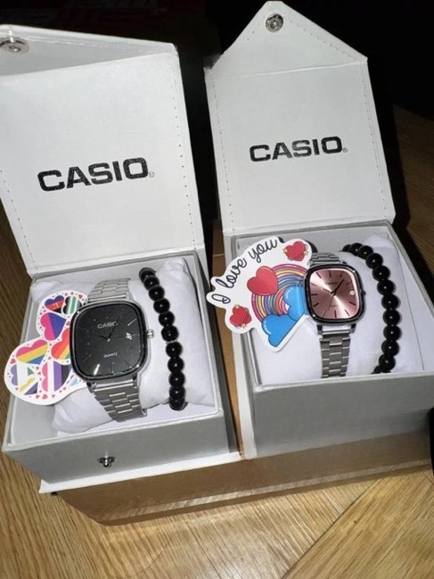 GntlemansGeek's tweet photo. Casio A168 Black &amp; Casio LA680 Pink. Timeless together. ⌚🖤🩷 https://t.co/qVkndltPbZ