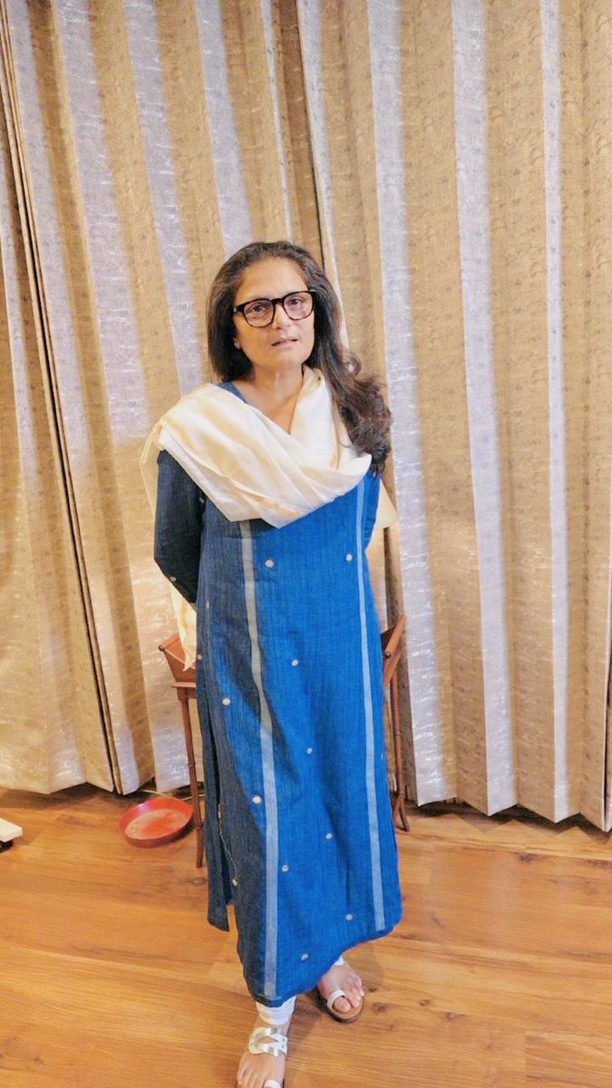 SushmitaDev25's tweet photo. Thank my sister @bdevdube for the lovely Assam #handloom kurta… 

White and gold is ofcourse Keralam… https://t.co/2pff3qSadw
