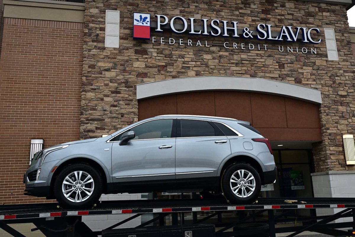 PolishSlavicFCU's tweet photo. Gratulujemy pani Annie z Harwood Heights, IL, drugiej zwyciężczyni naszego wielkiego jubileuszowego konkursu! Pani Anna odebrała właśnie swojego nowego Cadillaca XT5. Jeszcze raz serdecznie gratulujemy i życzymy bezpiecznej jazdy!
Już wkrótce kolejna szansa na wygranie samochodu! Jeśli nie jesteś jeszcze członkiem Naszej Unii, dołącz do nas jak najszybciej, aby mieć szansę na wygranie jednego z dwóch pozostałych Cadillaców XT5 w naszym wielkim konkursie z okazji 50-lecia naszego istnienia.