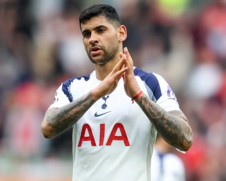 Rice_Propv3's tweet photo. I would rather struggle than see this man at Arsenal Football Club. https://t.co/MZbv1hV4XF
