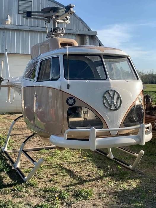 QuirkyRides's tweet photo. Taking a #Quirky #Ride 🚁 https://t.co/7k3Qs7JcLT