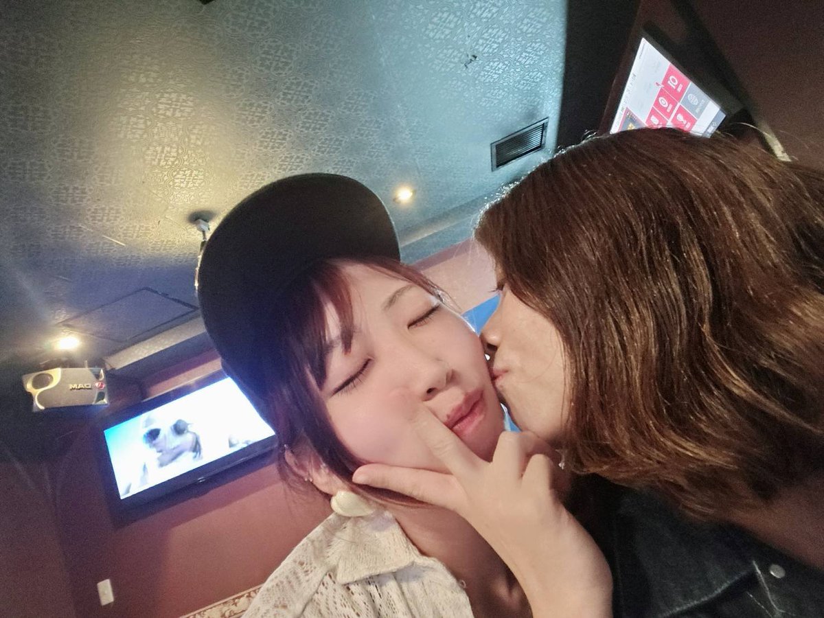 4010MAki's tweet photo. Love♡ https://t.co/oxSNVE8eyn