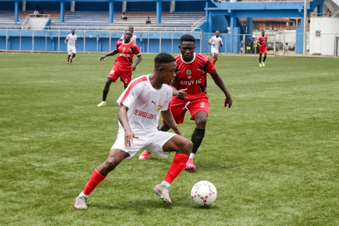 Stanbig4L's tweet photo. A few action pictures from today’s match between — Rolly FC 🆚 De Sapele Lions FC
📸 : @theNNLO
#NLO #PromotionPlayoffs https://t.co/yMypHl7KZS