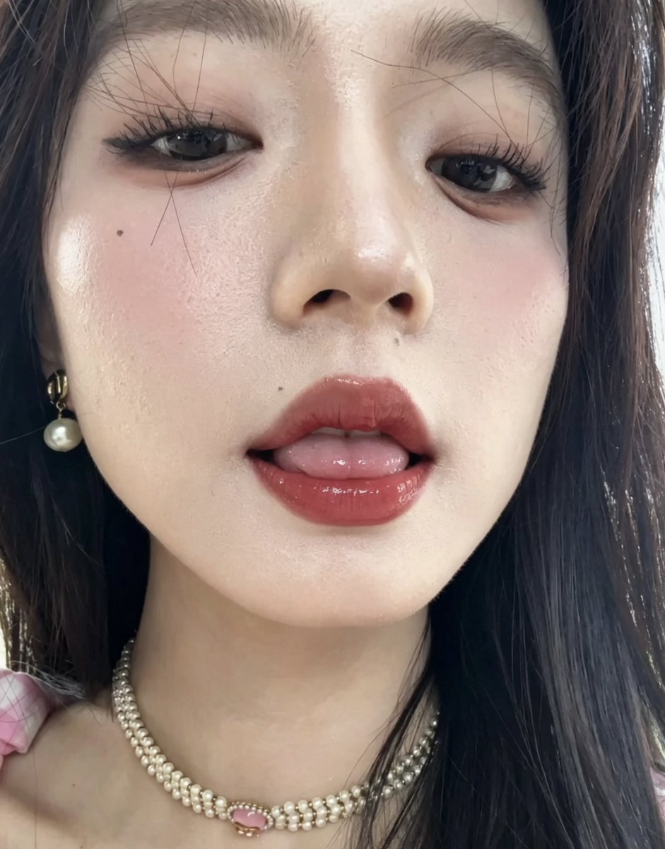 xystjmg's tweet photo. 舌头白白的 https://t.co/AbvhiBuF6C
