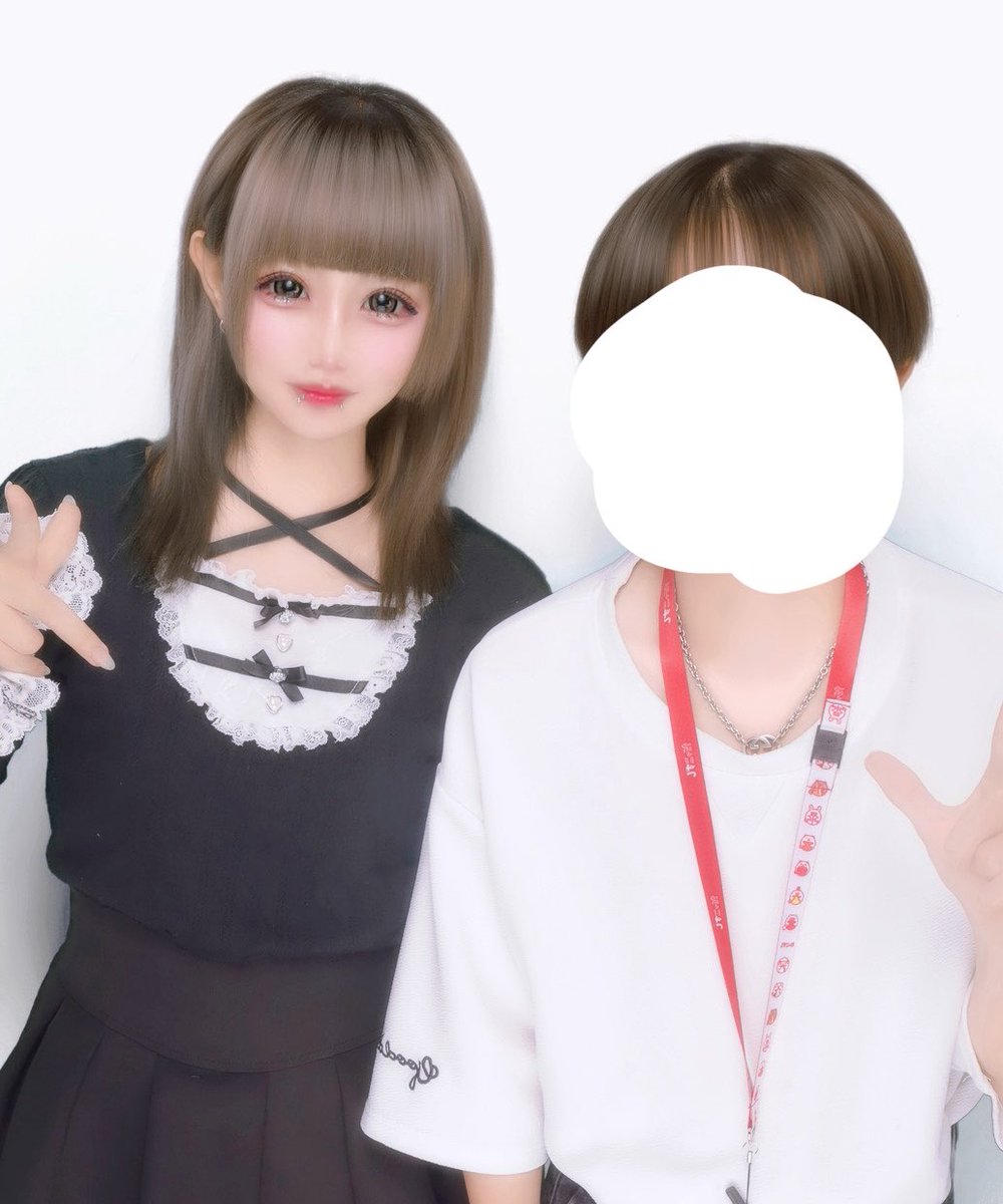 bautnnw's tweet photo. わたしかわいすぎてかみ
るつきくん小学生みたいなストラップやめて https://t.co/hqLFBvR4Wt