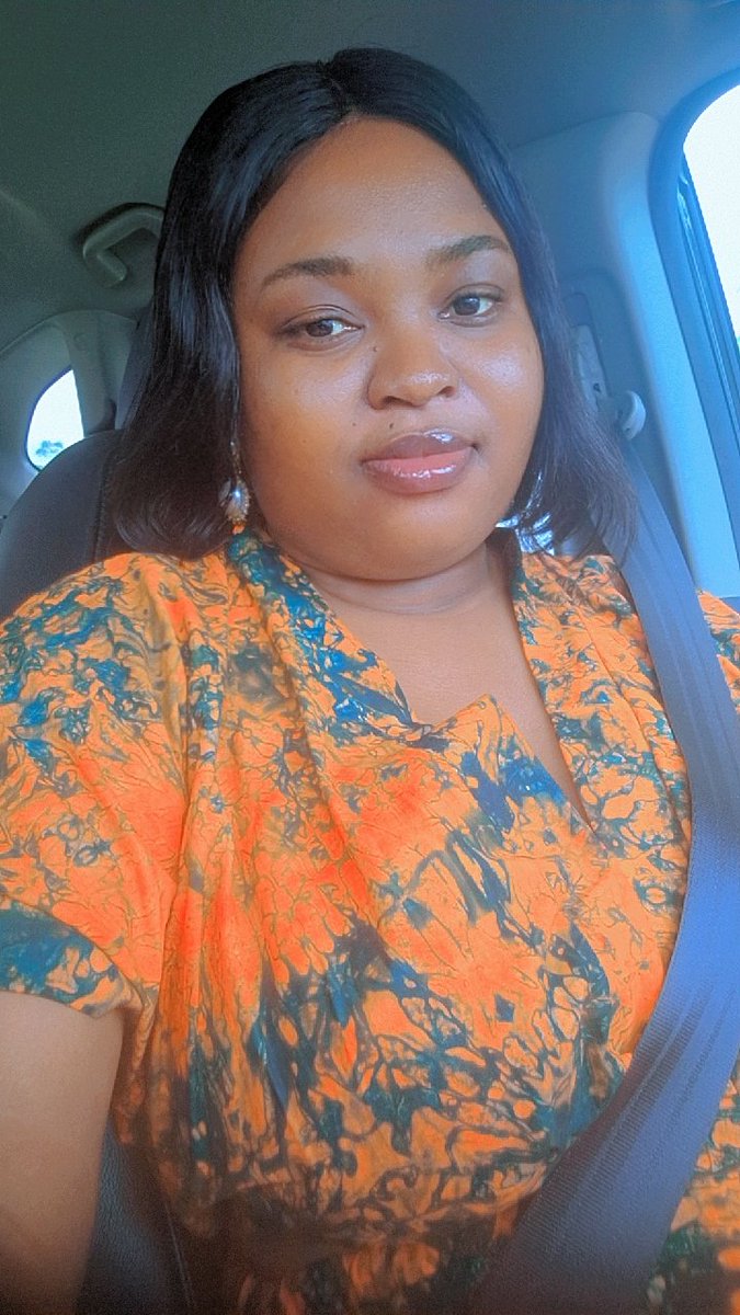 HelenUchechi1's tweet photo. Myself https://t.co/gcRwdLsMH0