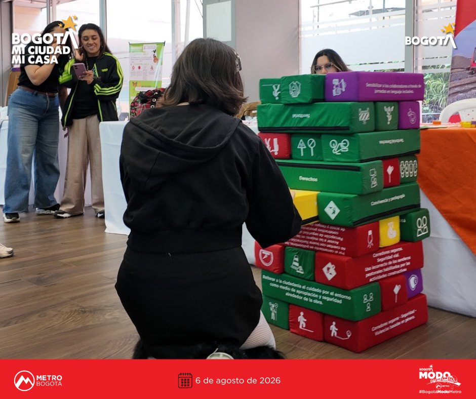MetroBogota's tweet photo. 🙌 Realizamos la primera jornada de la campaña de movilidad sostenible que adelanta el Metro de Bogotá, en articulación con la Fundación Universitaria del Área Andina. 🍃
✔️ Esta iniciativa busca que los estudiantes se conviertan en agentes de cambio y protagonistas de la cultura alrededor del Metro, promoviendo la movilidad sostenible y apropiándose de conceptos clave como la reducción de emisiones de CO2, el ahorro en los tiempos de desplazamiento y los beneficios que traerá el Metro para la ciudad. 👏
😉 Así se vive #BogotáModoMetro 〽️, la cultura ciudadana del Metro de Bogotá.