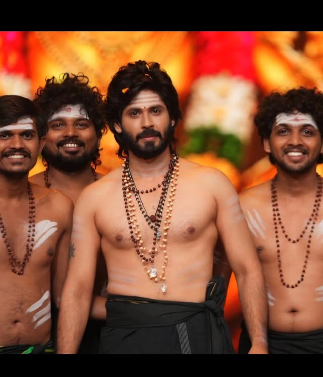 MoviesFolks's tweet photo. #Irumudi 🕉️

Pramotions Start By Co Fan ⚡👑

#Amardeep Anna 📿🪄🙌 https://t.co/RARx6QSE1X
