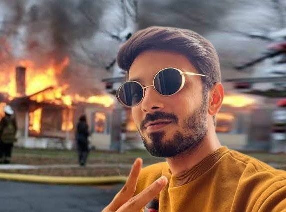 iammoviebuff007's tweet photo. #Anirudh Literally Screamed "I'M STILL THE KING.." 👑 through his score in #DC..🔥 What a Terrific Elevation..🙏

Raga Of Revenge and its variations, Bloody Valentine and its variations, Thaalam Trip and Other Many Scores Shine like a Diamond throughout the film..⭐ This man isn't going to fade away anytime soon.. Keep him away from all those comparisons..🙏