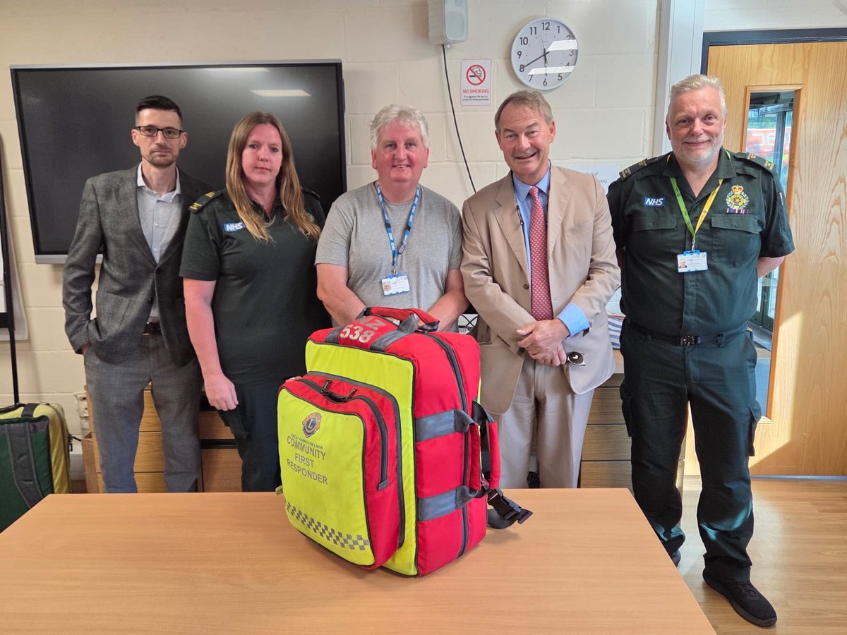 RupertLowe10's tweet photo. Good to meet with local volunteers in Great Yarmouth who received my latest MP salary donation - it will fund more of this life-saving equipment to deliver emergency care in our community. 

MP salary donation made each and every month since my election, as promised. https://t.co/A1OjKEZWFa