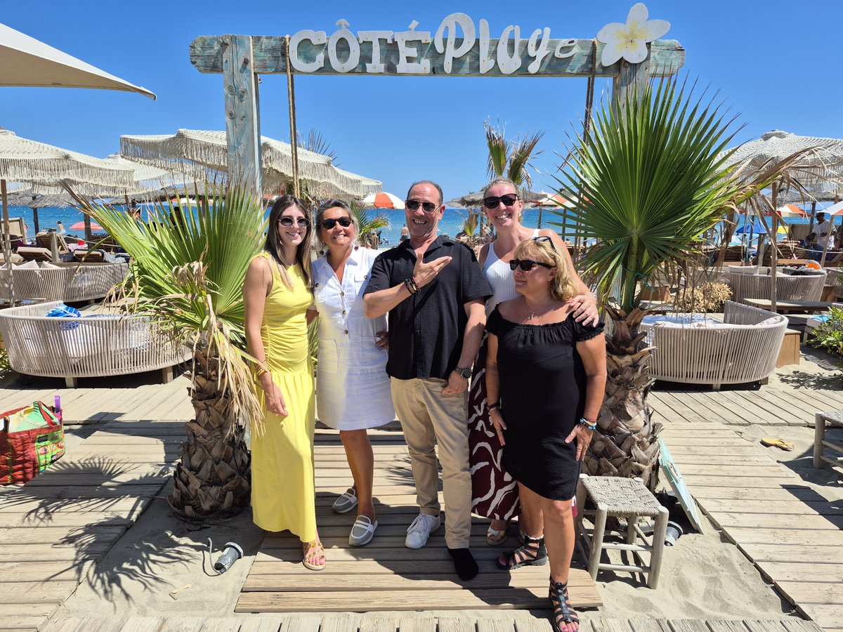 Sudimmobilier's tweet photo. Nous avons le plaisir de vous présenter la nouvelle Team 😎 Sud Immobilier Canet en Roussillon en présence de Virginie, la Coach RH de Grégory. 

Bienvenues à Maryline votre Négociatrice pour vos projet Commerces. Et à Carla-Marie votre Conseillère Gestions à votre service. 👌 https://t.co/ZZXs0RPMQV