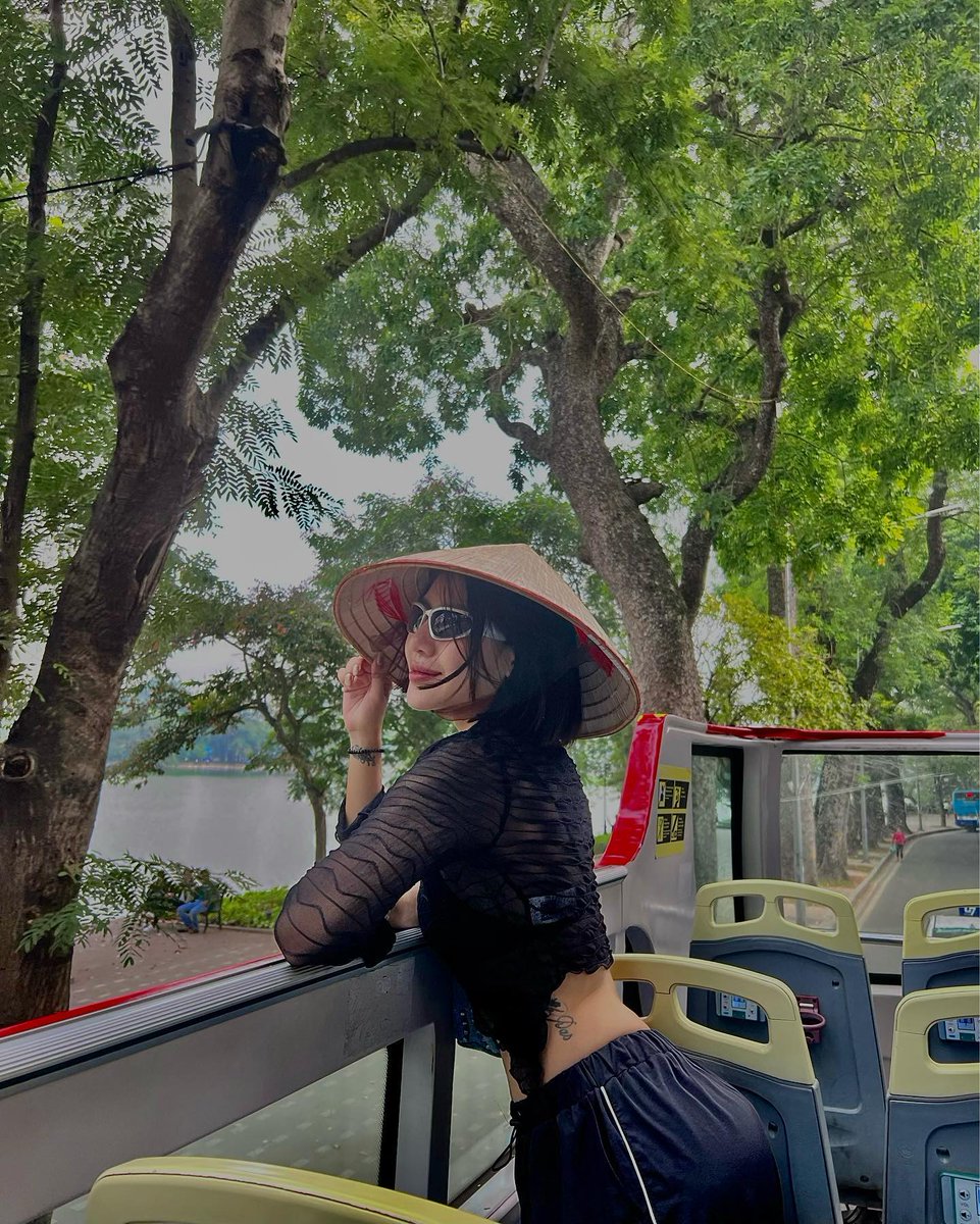 marifaby18's tweet photo. Wassup 🌍 Just dropping by to say: every sunrise is proof that you can rise again. 🌼
CcFirD https://t.co/tAM2pcPIF2