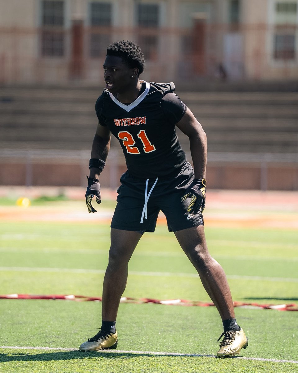 C7CStrickland's tweet photo. 14 days till senior season‼️let’s work @CoachBerry3211 @JaredLuginbill @Mark__Porter @247Sports https://t.co/SJrvxaV2HX