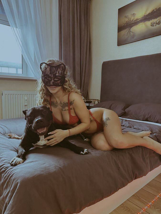 LauraSmithsxi's tweet photo. Each touch from it's paw 🐾  sends a new message 🐶❤️ 
Send a DM 👇 to watch express our feelings 🐶💦💦
Send DM ask for menu
        https://t.co/8NWIoJdYfl
#NewProfilePic #dogs #USA2026 #AUSummit2026 https://t.co/95mg9CtmkM