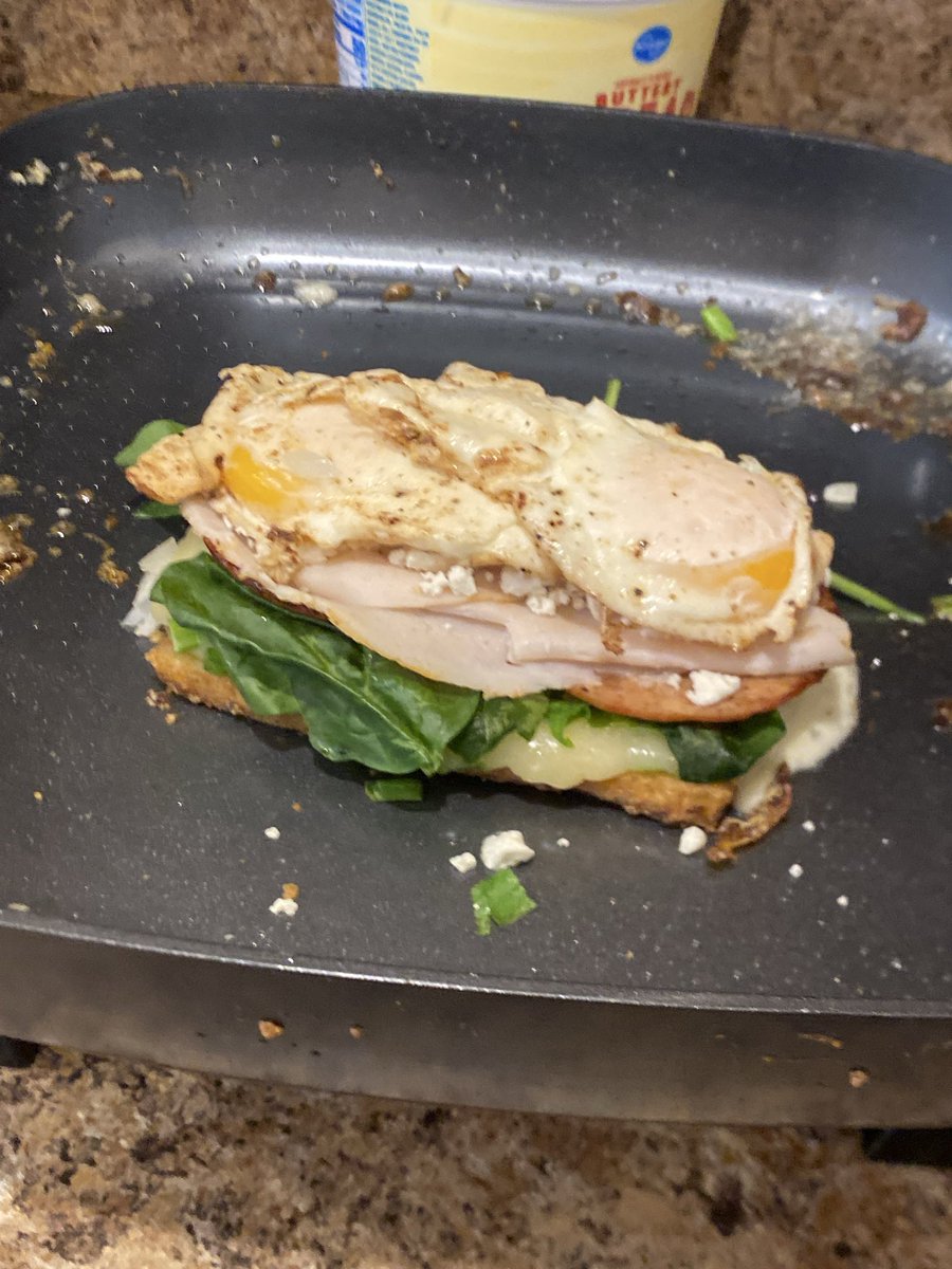 mltv_08's tweet photo. this chud CAN cook https://t.co/vOotwC2SBp