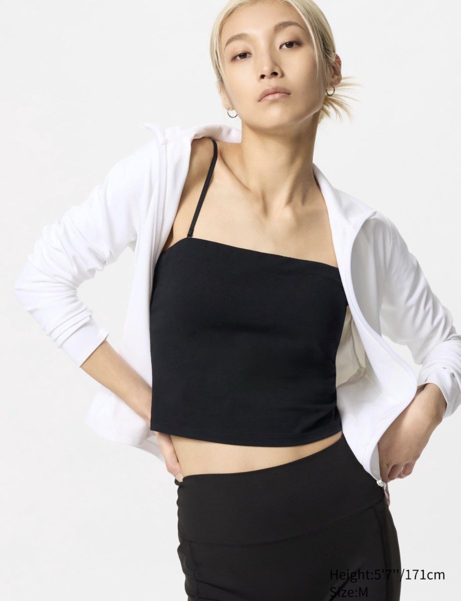 x18oclock's tweet photo. ส่งต่อ uniqlo airsm ไซส์ xs สีเขียวขี้ม้ามีบราในตัว 250 บาท ใหม่มากๆใส่แบบรูปขวาเลยค่า
 #โล๊ะตู้มือสอง #ส่งต่อเสื้อผ้ามือสอง #เสื้อผ้ามือสอง 
#โล๊ะตู้เสื้อผ้า #เสื้อผ้ามือสองสภาพดี #ส่งต่อเสื้อผ้ามือ2 #ส่งต่อstylist #ส่งต่อuniqlo #uniqloมือสอง https://t.co/L7XaCGdyy7
