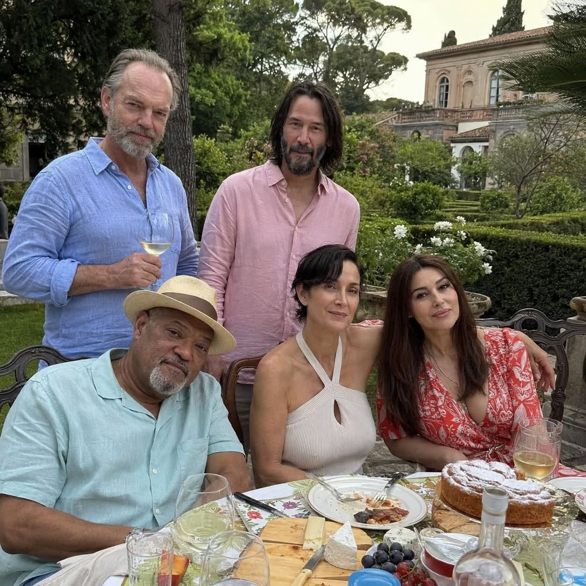 aravind's tweet photo. This is a fake AI generated image doing the rounds saying "The Matrix cast has been re-united." But the fundamental message it conveys, to those who believed it or didn't, is not fake.

Nothing we experience is real. https://t.co/idjfkq40Q0