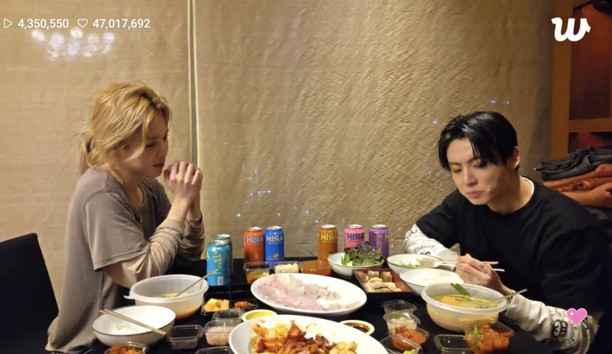 5412km's tweet photo. these busan boys should go live again soon https://t.co/i9m3QJGIIy
