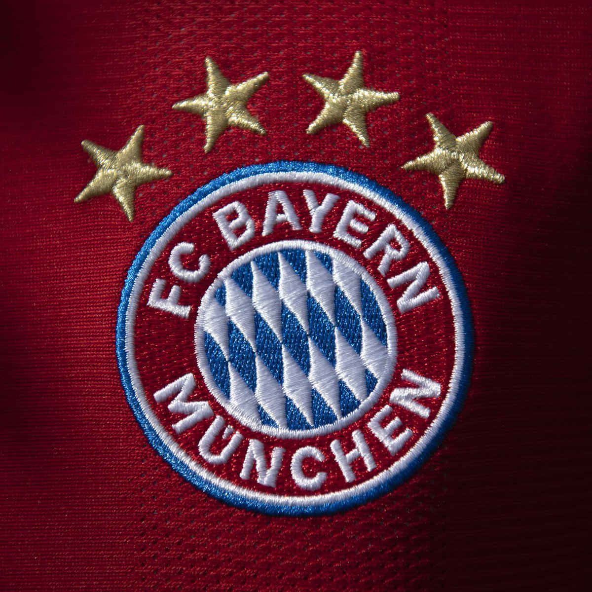SeydinaOfficial's tweet photo. Le top 4 des plus grands club de l’histoire du football https://t.co/3FNm7kO4x6