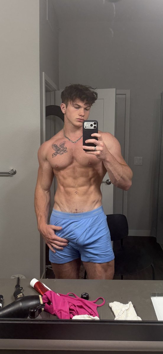 DerrickBain0fu's tweet photo. Who wants me as a boyfriend? https://t.co/Ap7qZDIiMg
Zangi 4984512989 https://t.co/KYr6WVU2CO