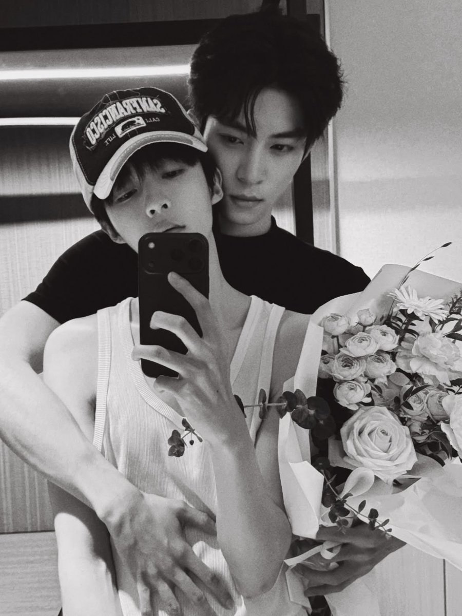 hubboyslove's tweet photo. GRAVIDINHO! Yan Ruihao e GuanYue de ‘Bittersweet Love’ em novas fotos. https://t.co/ryhT7fkuKy