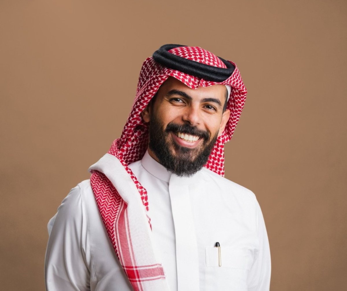 OGAA_NSHO's tweet photo. هناك أشياء لا تشترى ، البساطة  الإنتماء عدم التكلف والصدق ، القرب من الجماهير ، احبه الناس في كل ربوع الوطن العربي الكبير  ،  كان واحدا منا كنا نشعر انه قريب منا .
شخصيا اكره سياسة التضخم والإستحواذات ماذا لو لم تتوسع ثمانية واكتفت فريق بسيط مكون من عدة أشخاص  ، انظر اليوم جو روغون  مشروع شخصي مع بعض المعاونين أكبر  بودكاست في العالم  ابو مالح كان سيتفوق عليه لو ركزت فقط البودكاست .