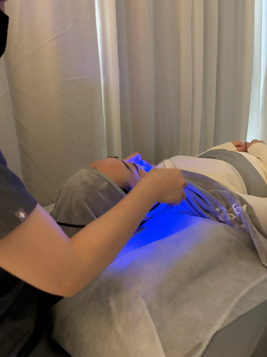 SilkMistChen's tweet photo. Had a chill day! Haven’t done skincare for ages, so I booked Nata spa recommended by a friend. The staff was so professional and gentle that I almost fell asleep! 😂 https://t.co/RztFj5jVB4