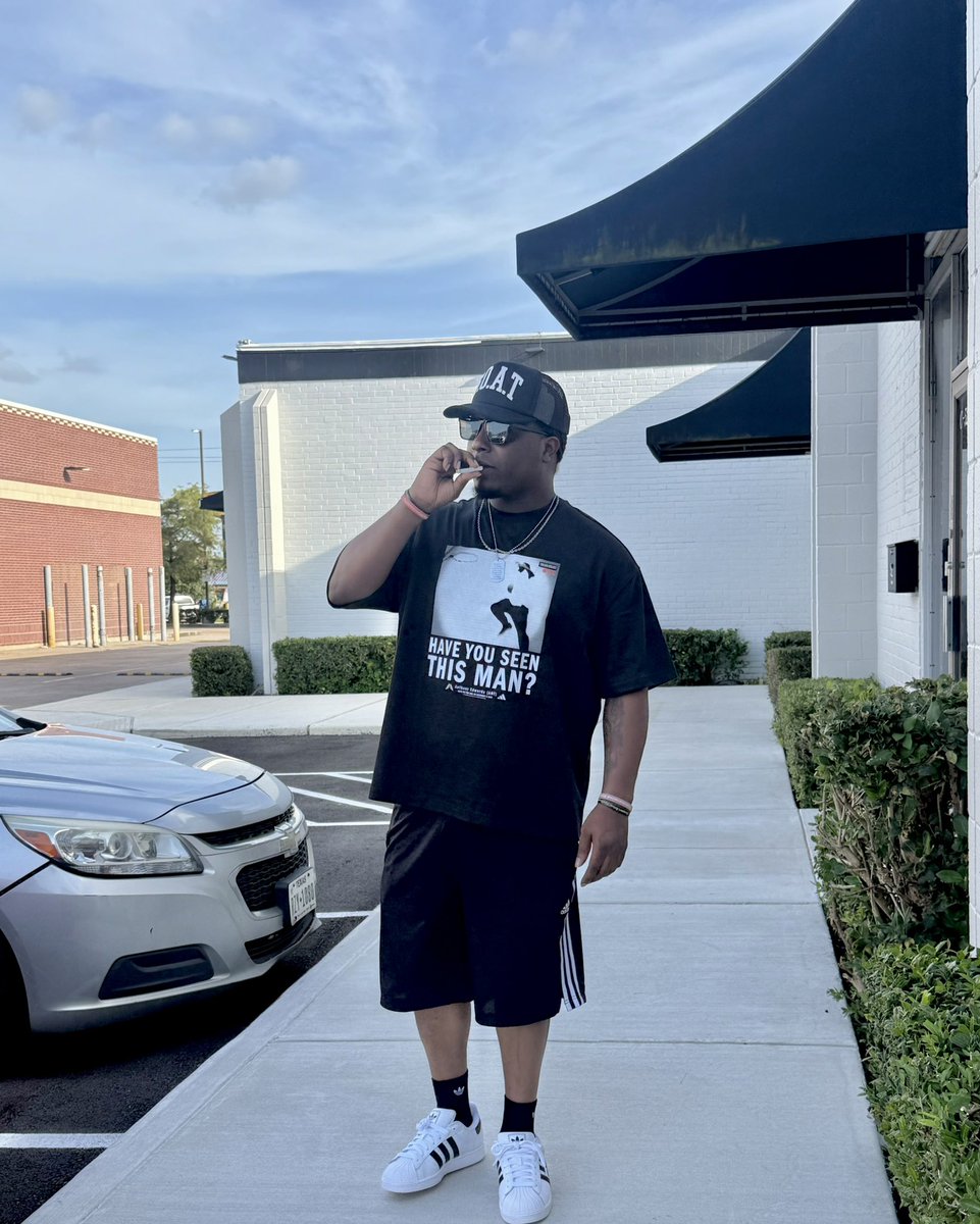 Jaqurriusx's tweet photo. “Prospect To The Game”..
#HoustonTX #FreestylePhotography #MusiciansLifestyle #CampX https://t.co/O2JO9bHoAu
