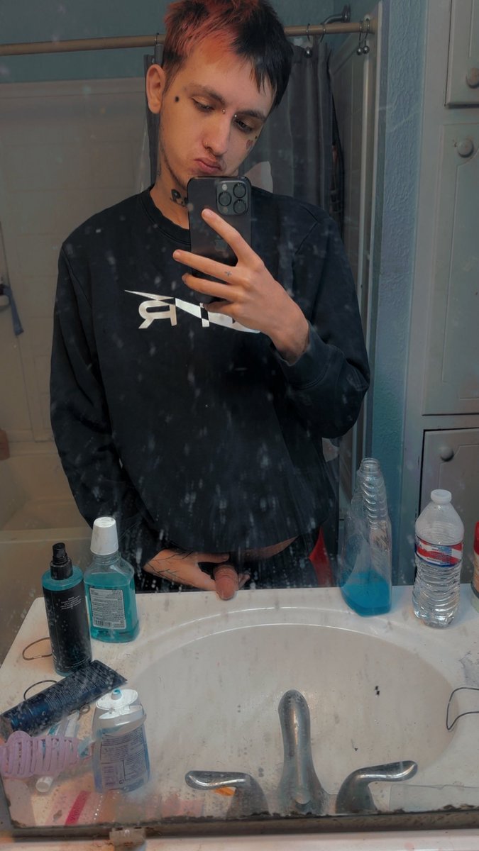 GayTeaseCap's tweet photo. #gayfindom #cashmaster #malefindom #paypig #cashslave #finsub #wallet drain https://t.co/jfTwt07spp