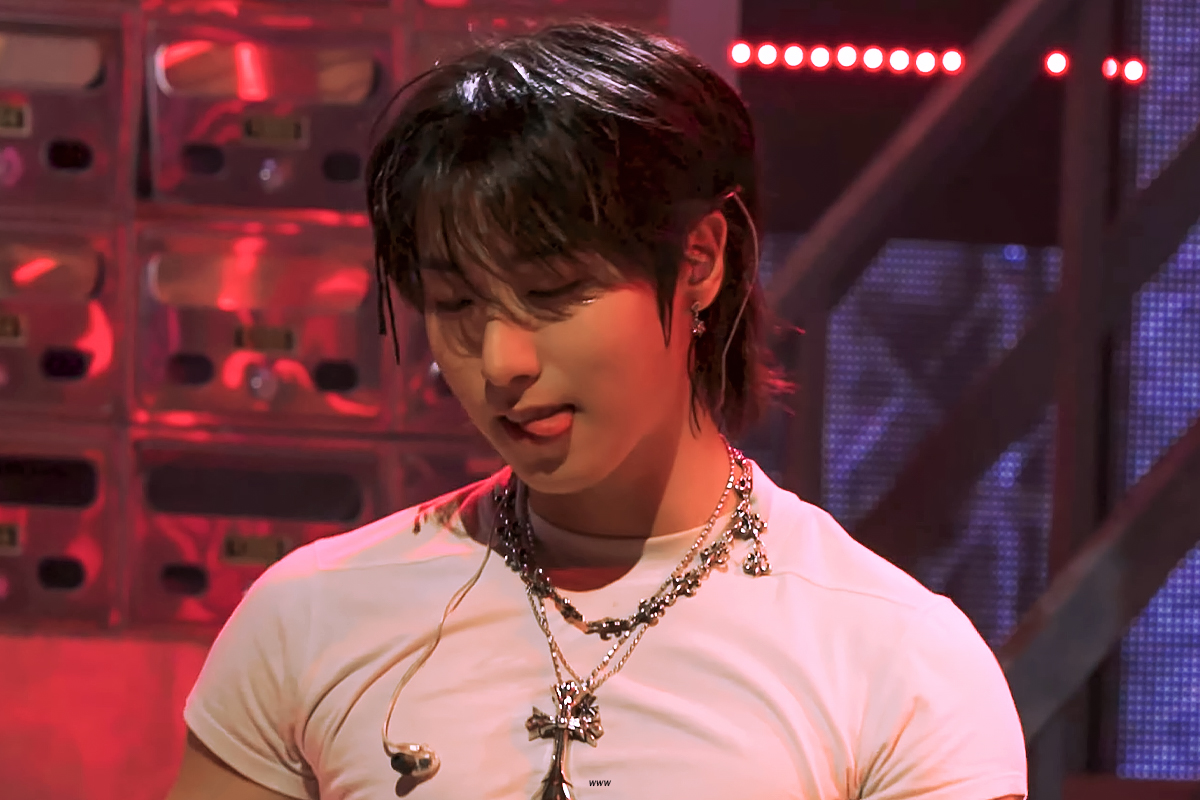 wwwGIF0914's tweet photo. 260807 #HAN #한 #한지성 #straykids
Music Bank

https://t.co/4Ypam04uh8 https://t.co/7kc5nunhdy