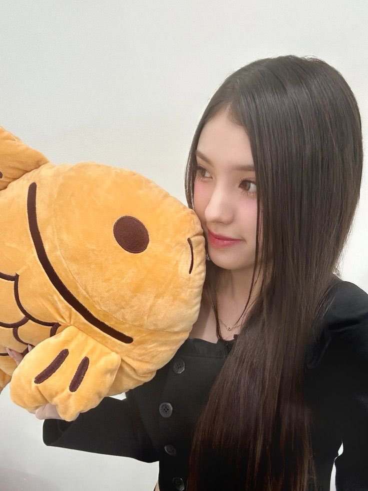 pokezcraft's tweet photo. Hoy me encerré en mi habitación porque no podía perderme el #𝐵α𝑙der에𝚅𝙻𝙸𝚅𝙴 📹 ☆ ya que cuando supe del #𝐎𝟐αsis🏝️ me aseguré de tener el día libre para darle toda mi atención. ¡#ʟetʼs𖥦ʟove·𝐵α𝑙der y mucho cariño a los exoticos! ♡ 

ee𝕧ee [イーブイ] ᅠᅠ #𝚃iara 🍂 https://t.co/SovCEkYKsg