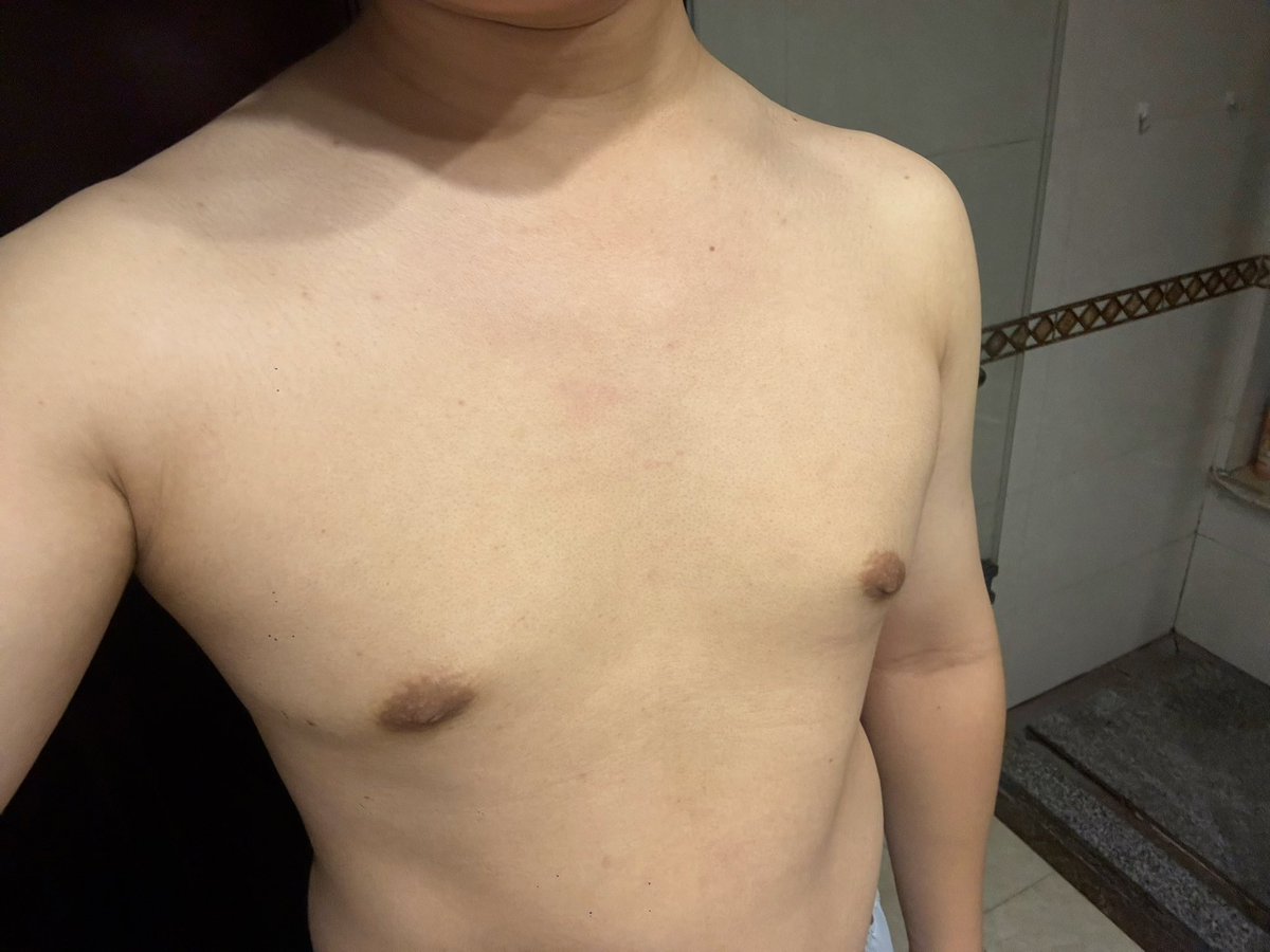 migaxsh's tweet photo. 想要胸肌不想要奶子 #gay #广州 https://t.co/42zfuEoAHz