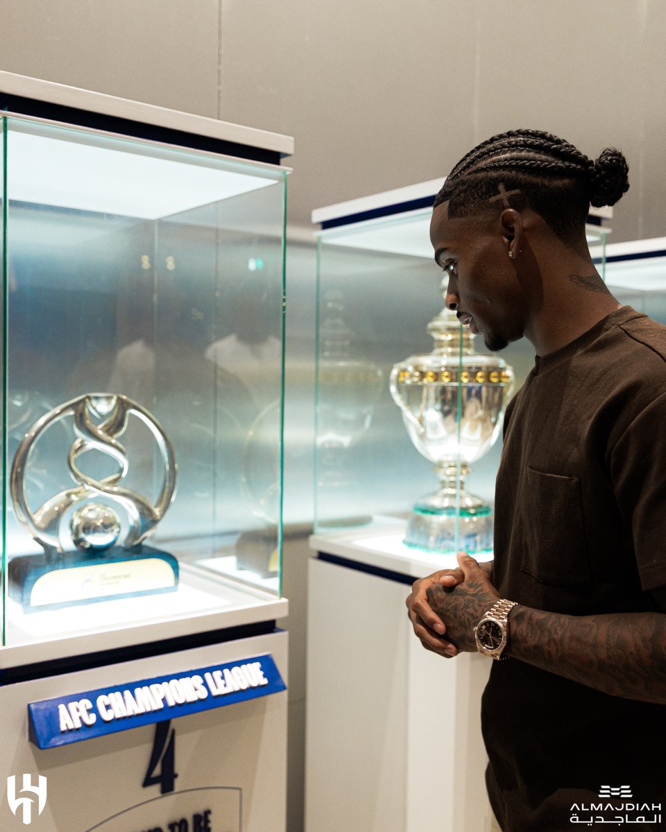 Alhilal_FC's tweet photo. 🤩 نجومنا في معقل الزعامة 💙 https://t.co/KMkOnMUKc8