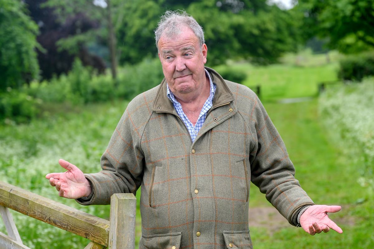 trad_west_'s tweet photo. >Be Jeremy Clarkson 
>Spend decades mocking the nanny state and bureaucracy on TV 
>Buys a farm and actually works it
>Realize the government is destroying the working class and the food supply
>Expose the insane government bureaucracy destroying British farmers
>Becomes the face of the british farmers
>Opportunity to become the modern-day Cincinnatus leaving the plow to save the Empire if he wants too

His genius generates gravity, he might be able to save the UK.