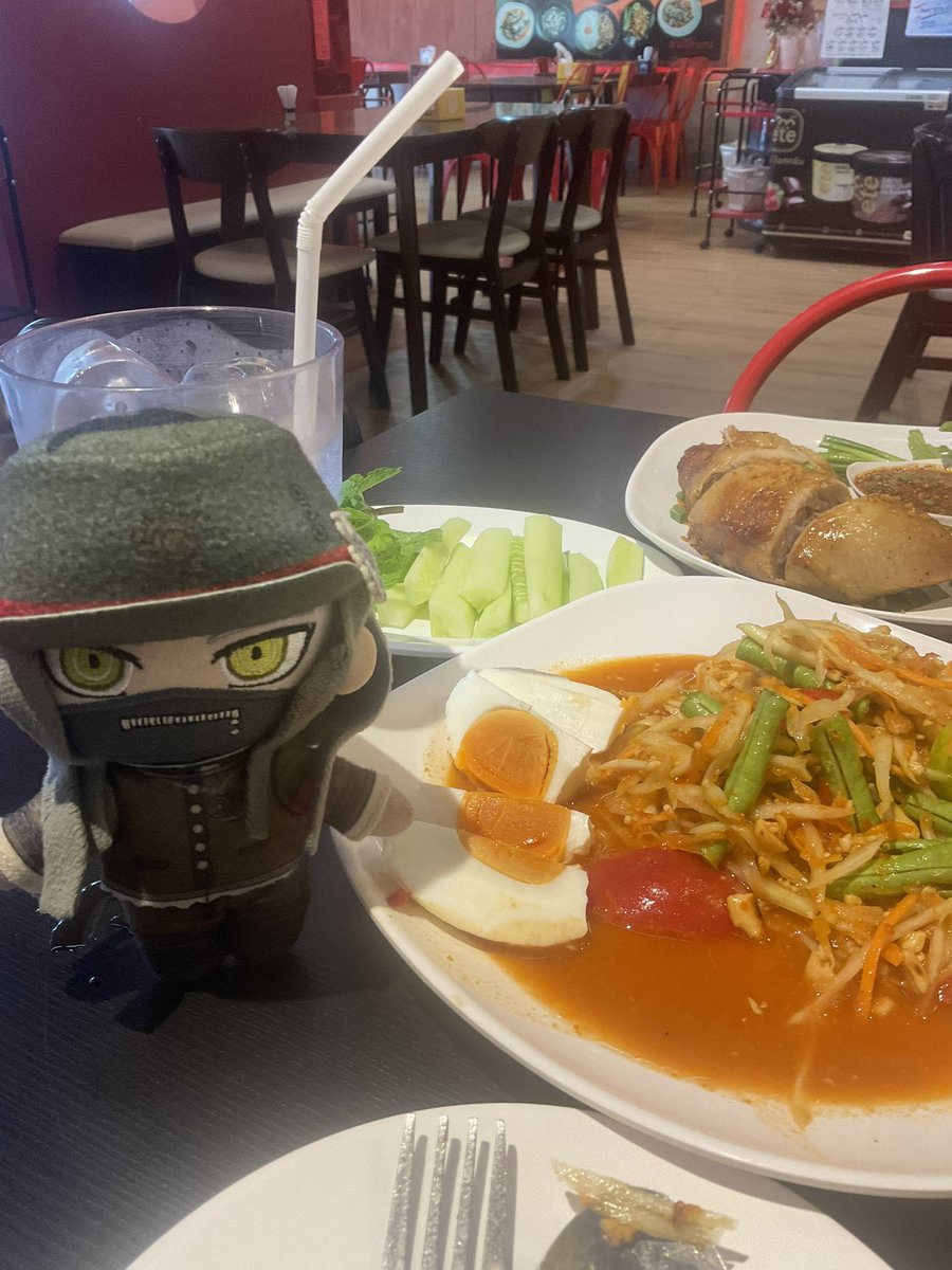 agoldenhoovesjp's tweet photo. “Som Tam Thai”. 👍 https://t.co/0FqLCZhP6v