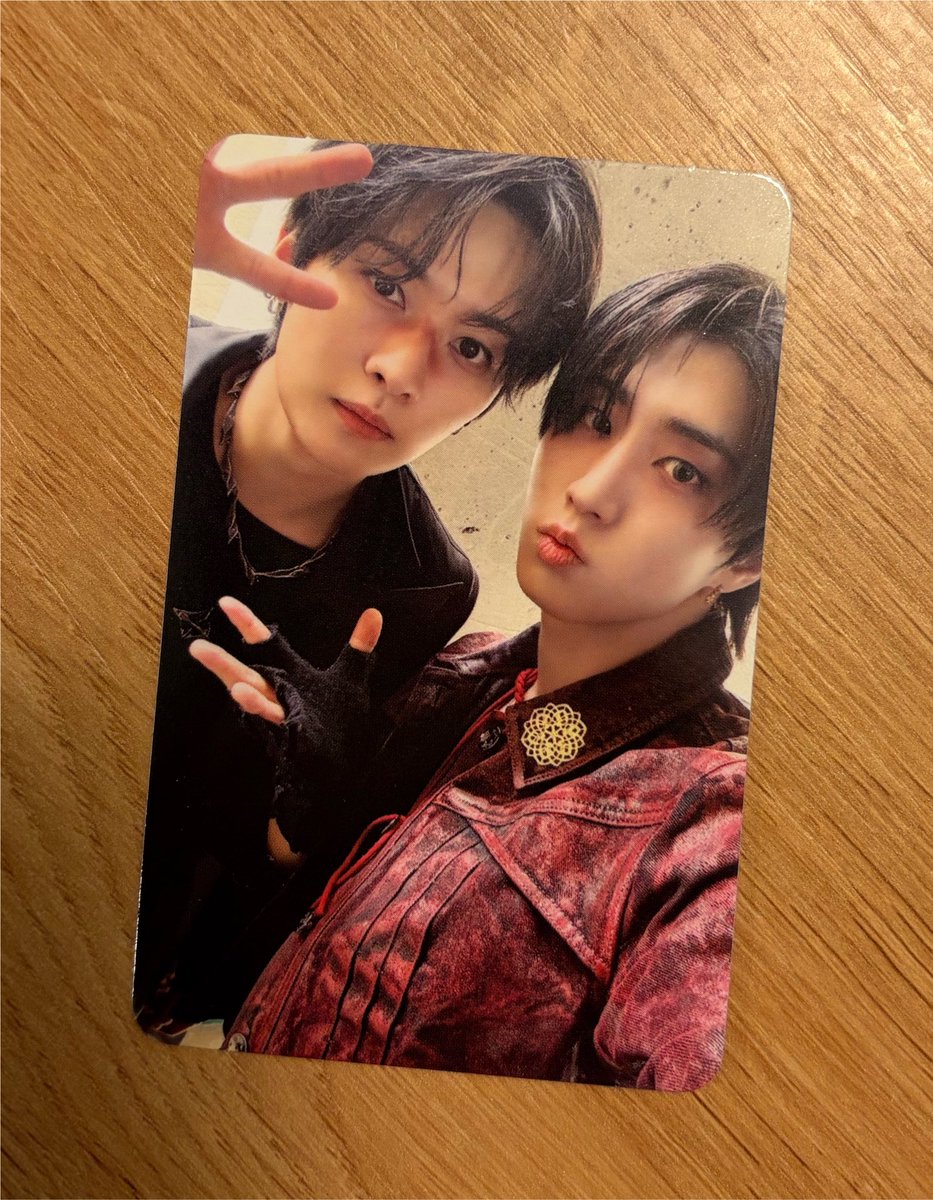 nessxa_'s tweet photo. i didn’t pull the hyunlix pc 😔 but i got minsung so i feel like i can’t even be that disappointed (the hf will be MINE tho) https://t.co/NNHj98s1f9