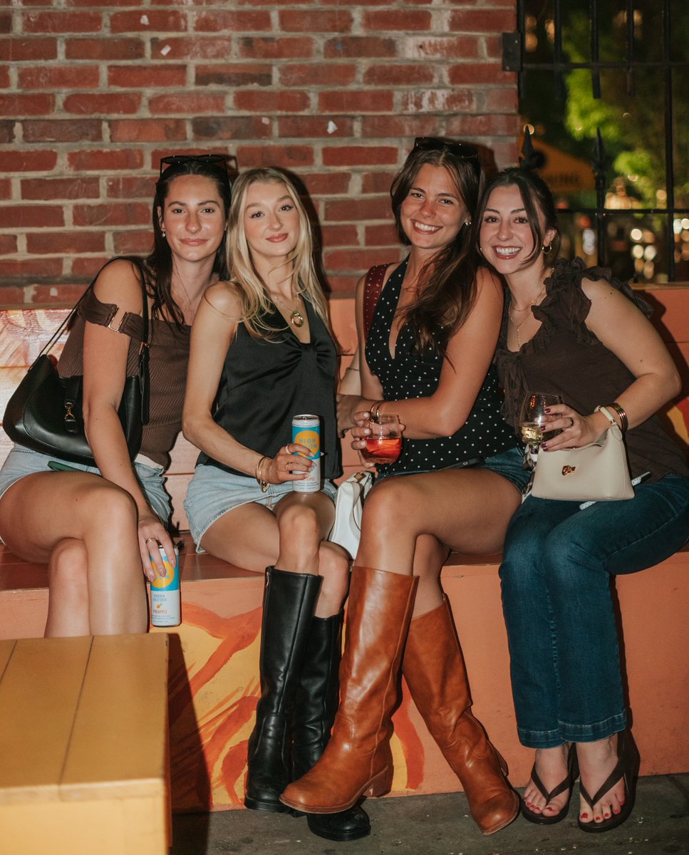 RosedaleOTR's tweet photo. Cheers to the weekend!
Gather your crew and join us for drinks, laughs, and a night well spent at Rosedale. 🍻 https://t.co/b3rRaBayFz