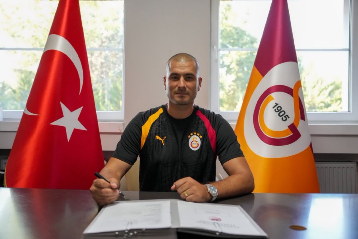 Galatasaray_4Ar's tweet photo. 🚨 إرين درديوك مدرباً لناشئي غلطة سراي تحت 17 سنة. https://t.co/SIgTa0uSL9