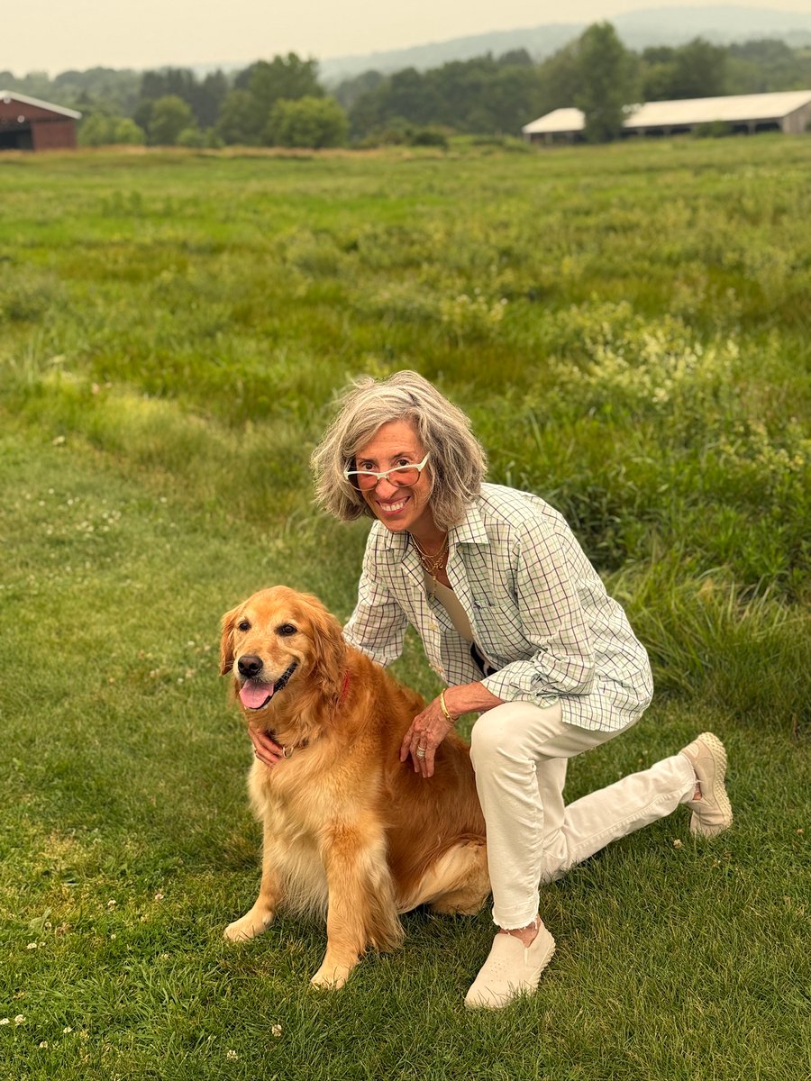 DebbieIrwinVO's tweet photo. 🍃♥️

#furryfriday #furryfriend https://t.co/st7sZwawKD