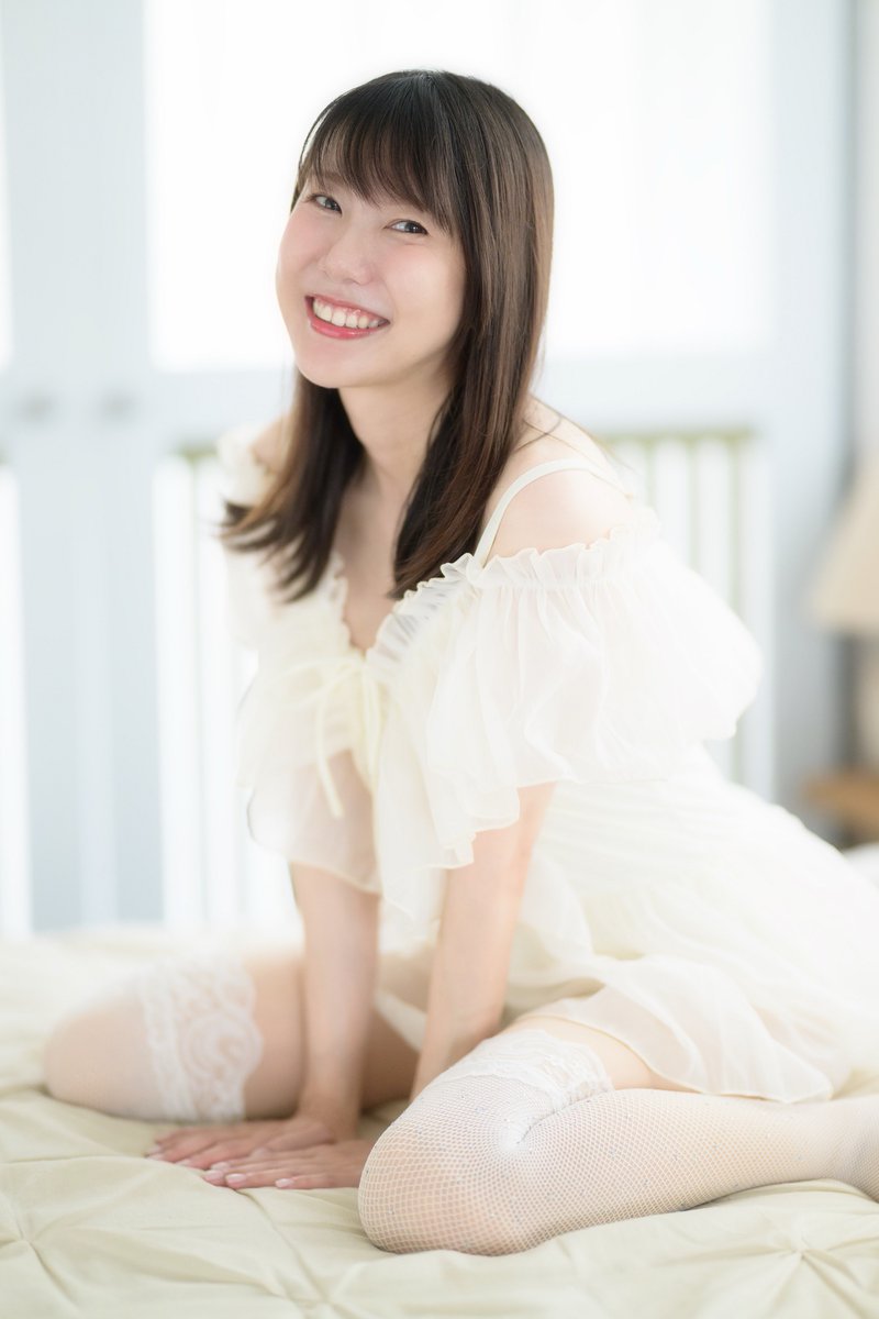 kei_shino's tweet photo. 花嫁ドレスに見えるかな？👰‍♀️💍🤣

今日は8が3つ並ぶから
はちみつ婚？末広がり婚？
の日らしい🍯 https://t.co/UgGFSK8es2