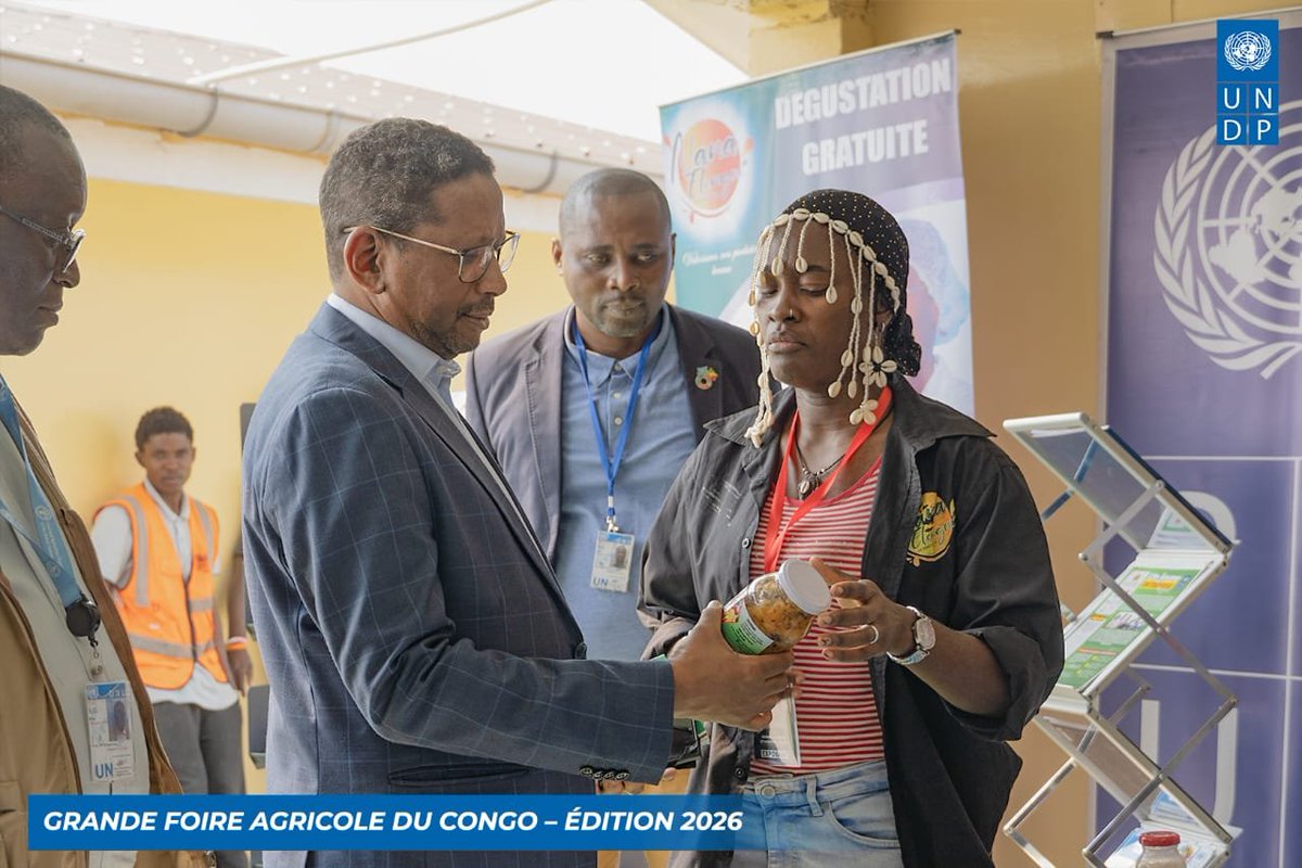 PNUDRepduCongo's tweet photo. Manioc, foufou, maïs, fruits, légumes, bovins, volaille, poisson frais et fumé, ... l'agriculture congolaise regorge d'opportunités pour:
✅️ nourrir la Nation, 
✅️créer des emplois durables et 
✅️accélérer la diversification de l'économie.

Félicitations à la République du Congo pour le lancement officiel par le chef de l’État, Denis Sassou-N’Guesso le 5 août, de la 2ᵉ édition de la Grande Foire Agricole du Congo #GFAC2026 , placée sous le thème « Nourrir la Nation et honorer la Patrie ».

À travers son stand d'exposition et un panel consacré à l'agriculture comme levier de croissance économique, PNUD République du Congo, aux côtés du Ministère de l'Agriculture, de l'Élevage et de ses partenaires, réaffirme son engagement en faveur d'une agriculture durable, inclusive et créatrice d'emplois.

Venez découvrir les initiatives, les innovations et les programmes qui accompagnent la transformation durable de l'agriculture congolaise et construisons ensemble un #MadeInCongo plus résilient et prospère.

#SécuritéAlimentaire 
#ODD2 #ODD8 #ODD13 #DéveloppementDurable #MadeInCongo
