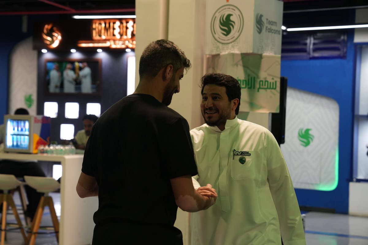 _ANTEAM's tweet photo. 📸 | اجواء الفريق ماقبل المباراة 💚

#GreenTogether || #AN https://t.co/DDdKBICBEg