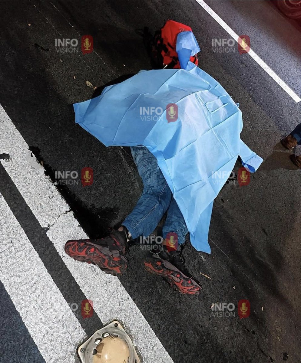 InfoVision_Sv's tweet photo. 🔴🔥 #TraficoSV | MOTOCICLISTA MUERE TRAS SER ATROPELLADO EN SAN SALVADOR

Un motociclista, identificado preliminarmente como Manuel Arístides Murcia Hernández, falleció tras ser impactado por un vehículo deportivo en el bulevar del Hipódromo, San Salvador.

Según información preliminar, el conductor del automóvil huyó y el vehículo fue localizado abandonado a varias cuadras. Las autoridades investigan el caso para esclarecer lo ocurrido.