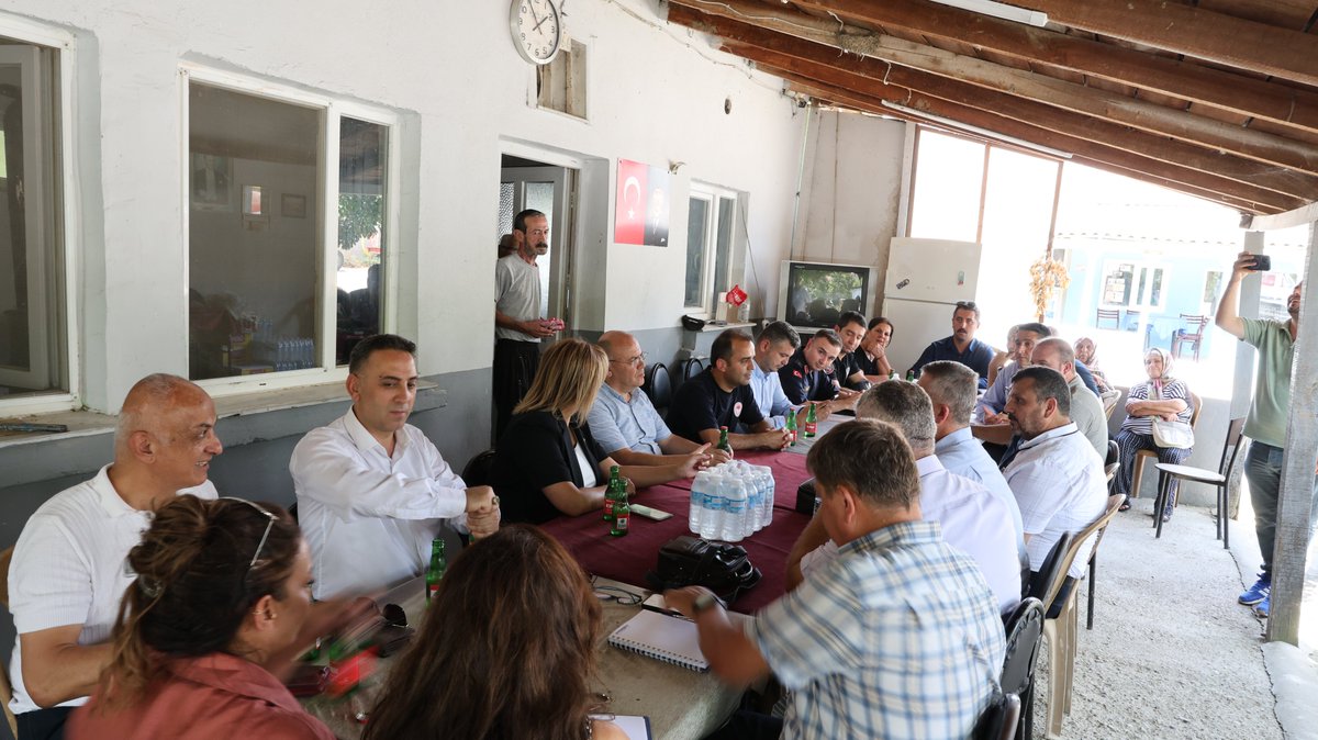 EdirneTrm's tweet photo. Uzunköprü ilçemiz Altınyazı Köyü’nde, üreticilerimizle bir araya gelmek ve tarımsal faaliyetlere ilişkin güncel konularda bilgilendirmelerde bulunmak amacıyla “Cuma Buluşmaları”gerçekleştirildi.
👇👇
https://t.co/IcW6JS6YW7

@TCTarim 
@trgmresmi 
@edirne_valiligi https://t.co/rrQx6TXyMz