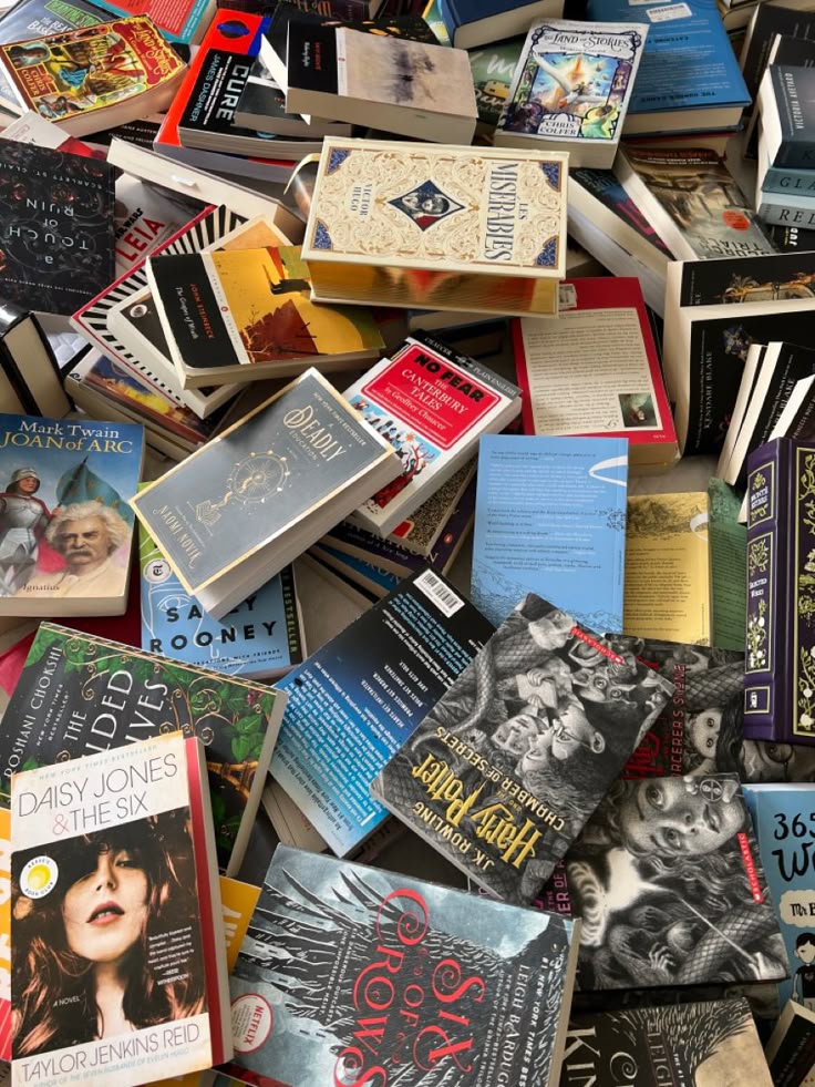 AlejaReads's tweet photo. Born to read.>>> https://t.co/ePzRswLuzt